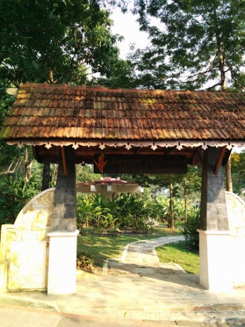 Helicona Garden Arch - Kuala Lumpur, Wilayah Persekutuan Kuala Lumpur.jpg