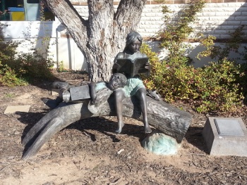 Reading Children Statue - Austin, TX.jpg