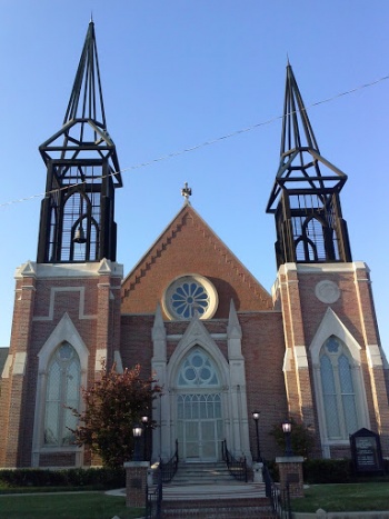 Madison Street United Methodist - Clarksville, TN.jpg