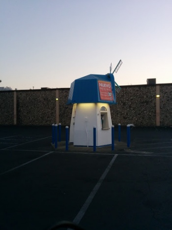 Water Windmill - Stockton, CA.jpg