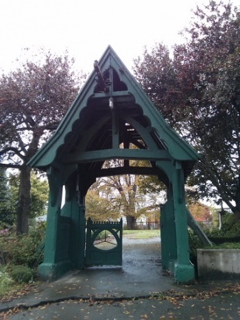 Lynch Gate at Holy Trinity - Christchurch, Canterbury.jpg