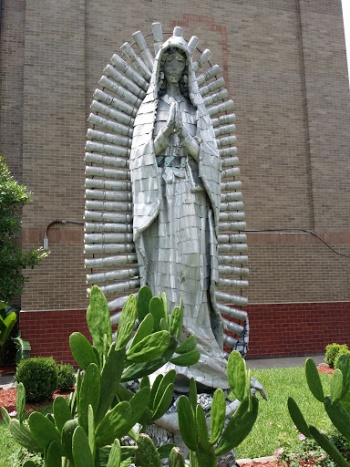 Beer Can Jesus Statue - Houston, TX.jpg