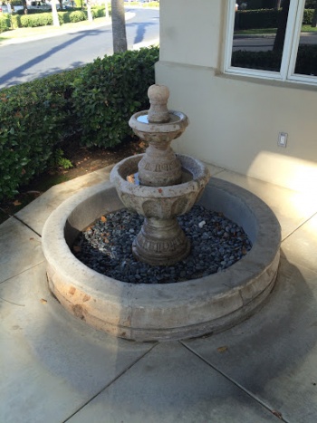 Short Fountain - Visalia, CA.jpg