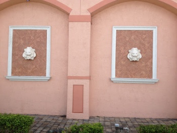 P T's Twin Lions - Hialeah, FL.jpg