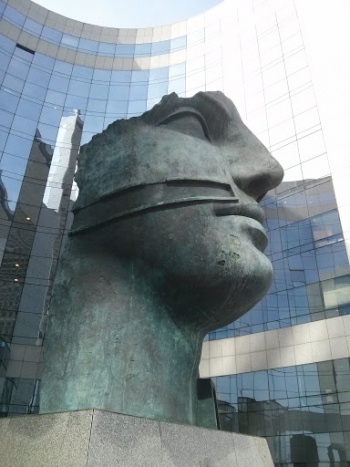 Igor Mitoraj - Tindaro - Puteaux, Île-de-France.jpg