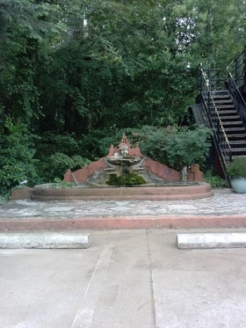 Minglewood Fountain - Winston-Salem, NC.jpg