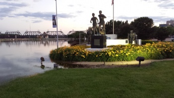 Bix 7 Statue - Davenport, IA.jpg