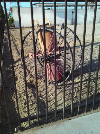 Big old fire extinguisher - San Bernardino, CA.jpg