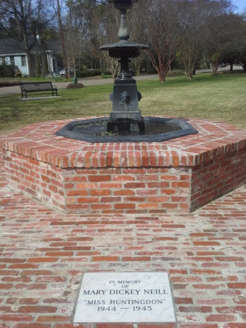 Mary Dickey Neill Memorial Fountain - Montgomery, AL.jpg