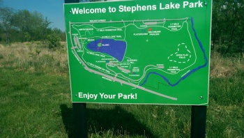 Stephens Lake Park Southeast Parking - Columbia, MO.jpg