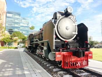 The Train in Meusem - Bangkok, Krung Thep Maha Nakhon.jpg