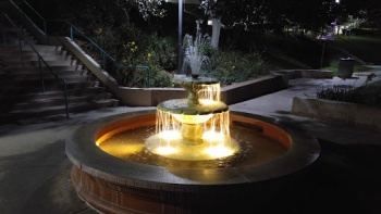 Glendale College Fountain - Glendale, CA.jpg