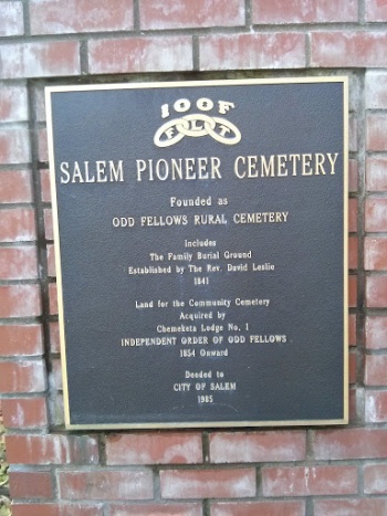 Pioneer Cemetery - Salem, OR.jpg