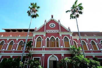 Debsirin - Bangkok, Krung Thep Maha Nakhon.jpg