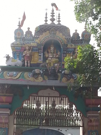 Shiv Temple Entrance - New Delhi, DL.jpg
