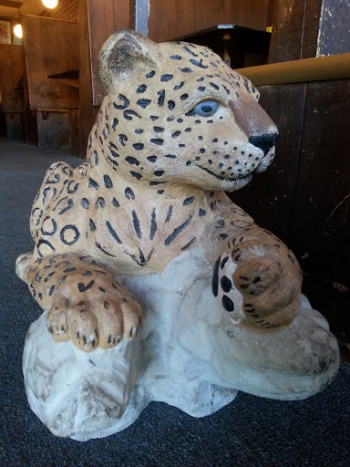Mama Sids Cougar Statue - Athens, GA.jpg