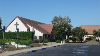 Episcopal Church of St Andrew - Fullerton, CA.jpg