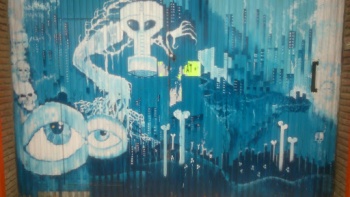 Graffiti Broken Chains - Santa Coloma de Gramenet, CT.jpg
