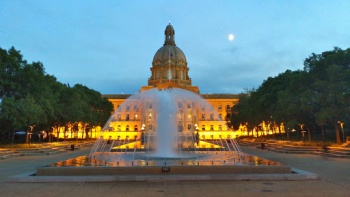 Legislature Fountain - Edmonton, AB.jpg