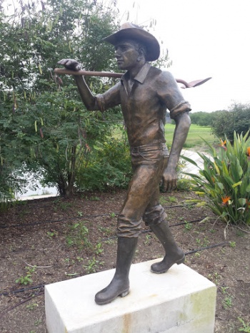 Farmhand Statue - McAllen, TX.jpg