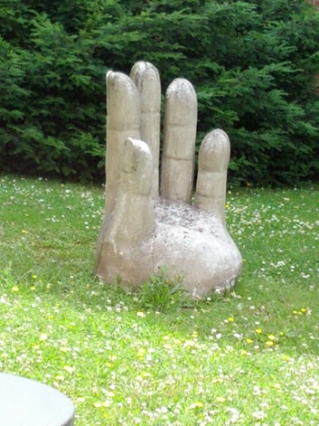 Die Hand - Oberhausen, NRW.jpg