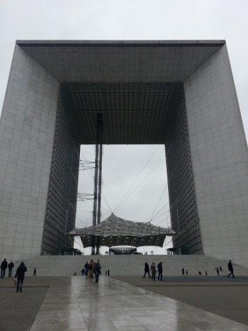 La grande Arche de la DÃ©fense - Puteaux, Île-de-France.jpg