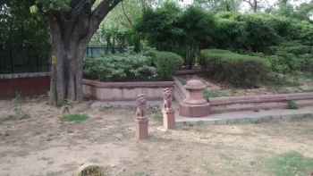 Lions Pair Statue - New Delhi, DL.jpg