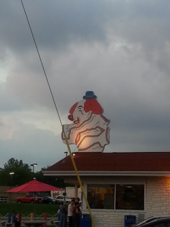 Emo's Clown - Peoria, IL.jpg