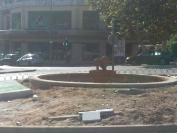 Fuente Las Tres Bolas - Madrid, Comunidad de Madrid.jpg