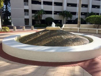 Fluid Liquid Flow Fountain - Fort Lauderdale, FL.jpg