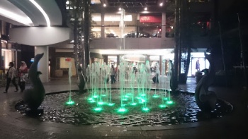Midvalley Fountain - Kuala Lumpur, Wilayah Persekutuan Kuala Lumpur.jpg