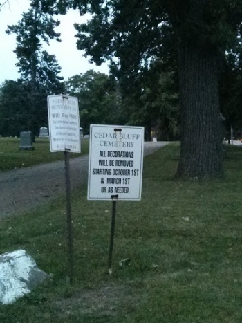 Cedar Bluff Cemetery - Rockford, IL.jpg