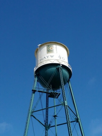 Hayward Water Tower - Hayward, CA.jpg