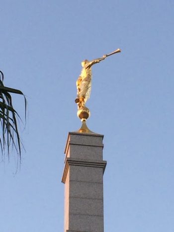 Moroni Angel Statue - Kangaroo Point, QLD.jpg