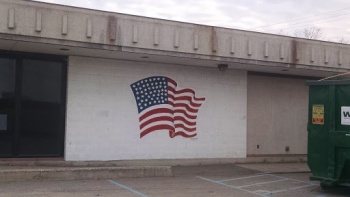 American Flag Mural - Center Line, MI.jpg