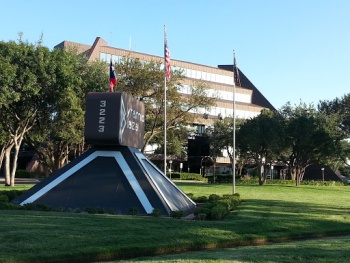 Pyramid Plaza - Lubbock, TX.jpg