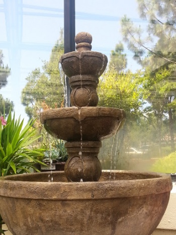 Santa Barbara Fountain - Thousand Oaks, CA.jpg