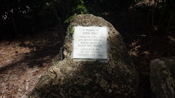 Ernie Pyle Memorial Stone - Hollywood, FL.jpg
