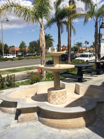 Taco Bell Fountain - Simi Valley, CA.jpg