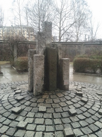 Circle of Squares Sculpture - Hamburg - Hamburg, HH.jpg