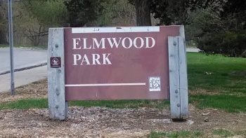 Elmwood Park Entrance - Omaha, NE.jpg