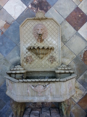 Lion Fountain - Torrance, CA.jpg