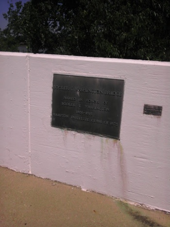 Booker T. Washington Bridge Marker East - Hampton, VA.jpg