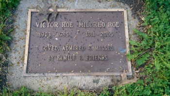 Roe Memorial - Rockford, IL.jpg