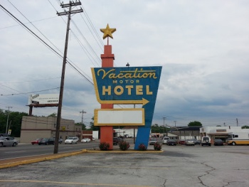 350px Vacation_Motor_Hotel_ _Clarksville%2C_TN